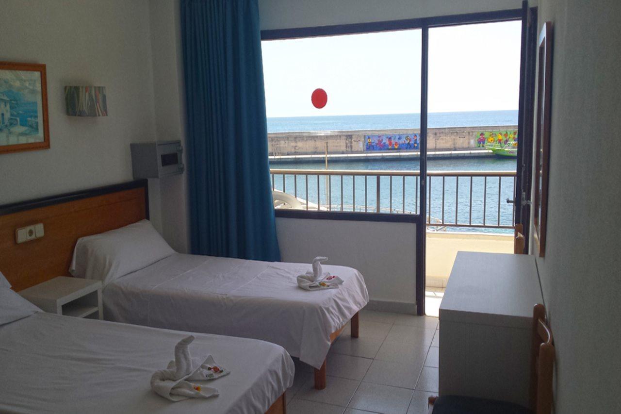 Hostal Port Corona Cala Ratjada  Exterior foto